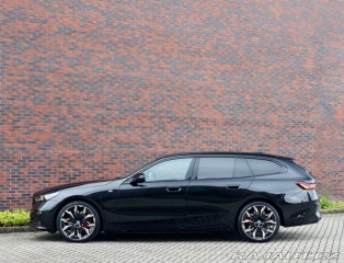 BMW 5 Touring  550e  xDrive M S 2025