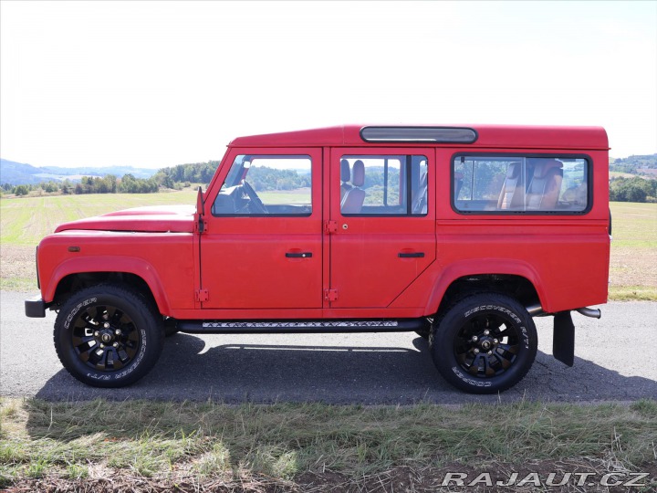 Land Rover Defender 2,4 TD4 4x4 Klima 7-Míst 2011