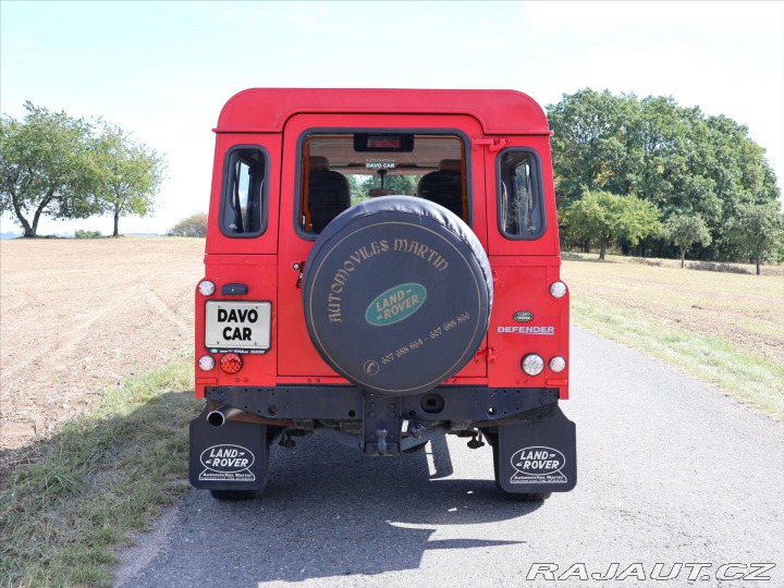 Land Rover Defender 2,4 TD4 4x4 Klima 7-Míst 2011