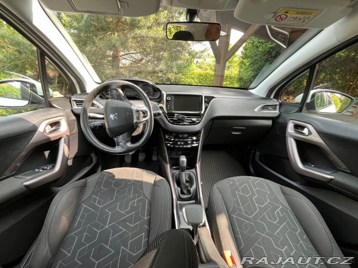 Peugeot 2008 1,2 Pure Tech 2015