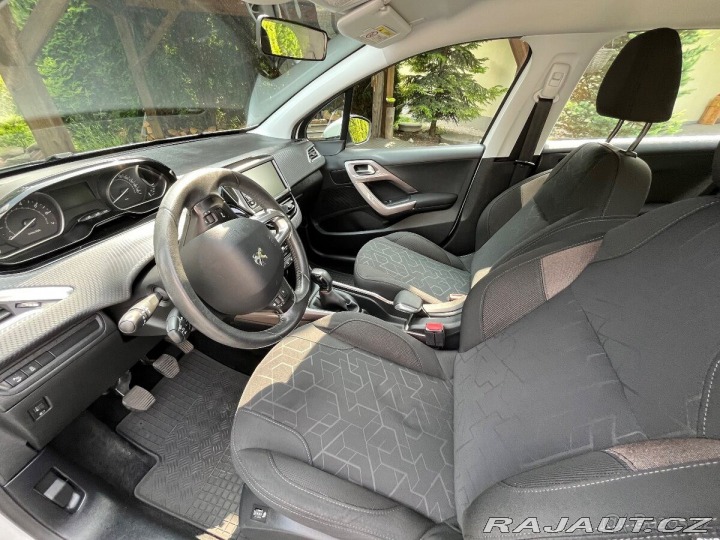 Peugeot 2008 1,2 Pure Tech 2015