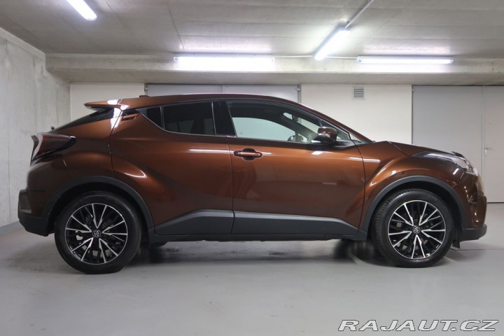 Toyota C-HR 1.2T,CZ,1Maj,ComfortStyle 2017