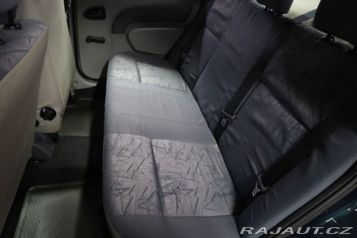 Dacia Logan 1.4i,CZ,1Maj 2005