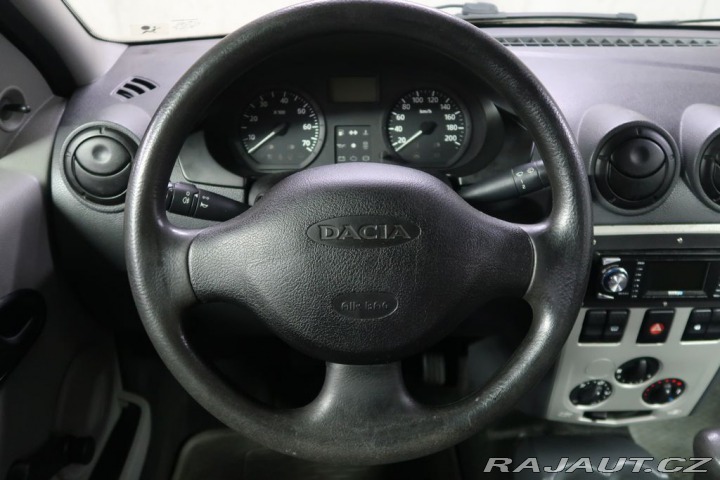 Dacia Logan 1.4i,CZ,1Maj 2005