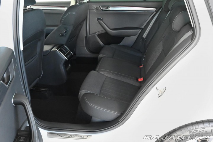 Škoda Superb 2,0 TDi 110 kW DSG Style 2021