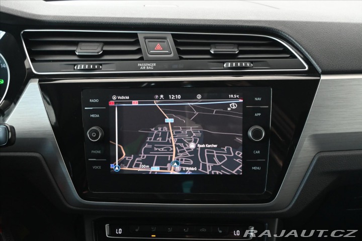 Volkswagen Touran 2,0 TDi 110kW DSG NAVI 7M 2020