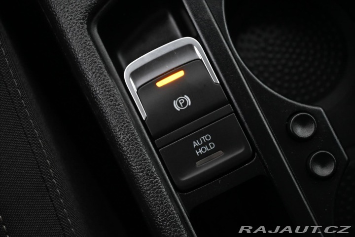 Volkswagen Touran 2,0 TDi 110kW DSG NAVI 7M 2020