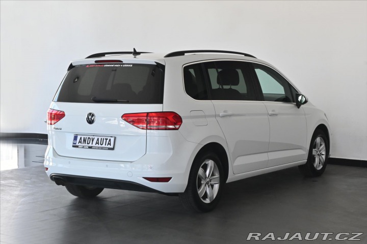 Volkswagen Touran 2,0 TDi 110kW DSG NAVI 7M 2020