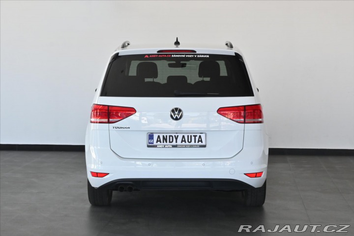 Volkswagen Touran 2,0 TDi 110kW DSG NAVI 7M 2020