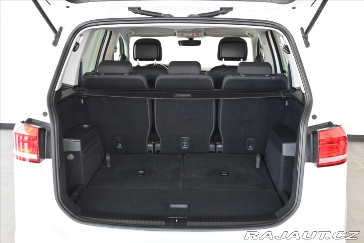 Volkswagen Touran 2,0 TDi 110kW DSG NAVI 7M 2020