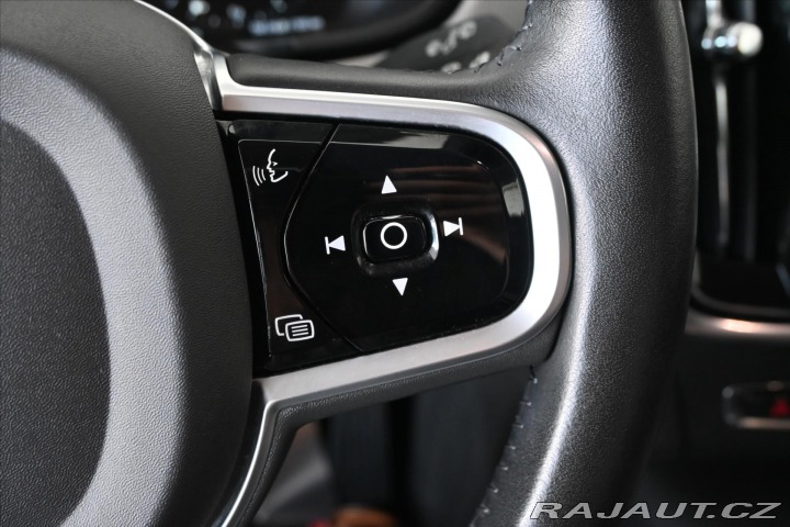 Volvo V90 2,0 D4 140 kW AT/8 INSCRI 2019