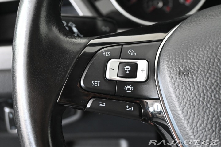 Volkswagen Touran 2,0 TDi 110kW 7/Míst COMF 2020