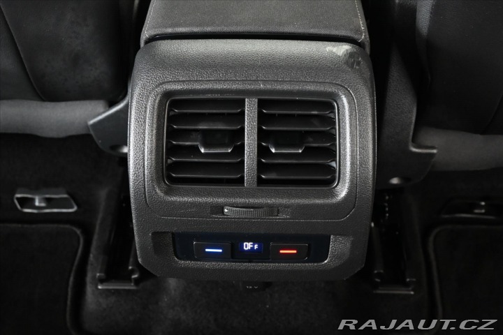 Volkswagen Touran 2,0 TDi 110kW 7/Míst COMF 2020