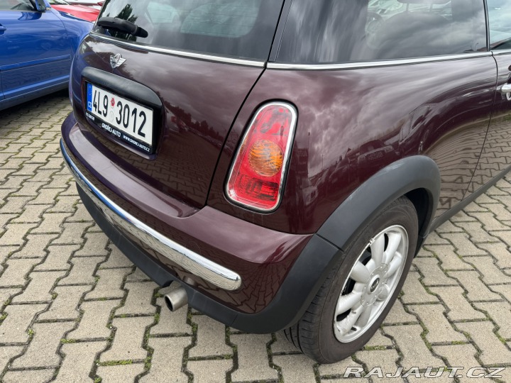Mini One 1,6i 66KW KOLA STK 2. MAJ 2003