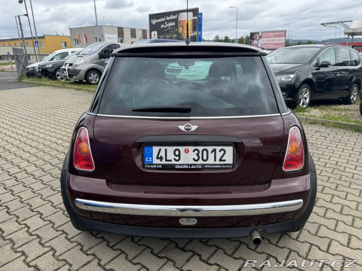 Mini One 1,6i 66KW KOLA STK 2. MAJ 2003