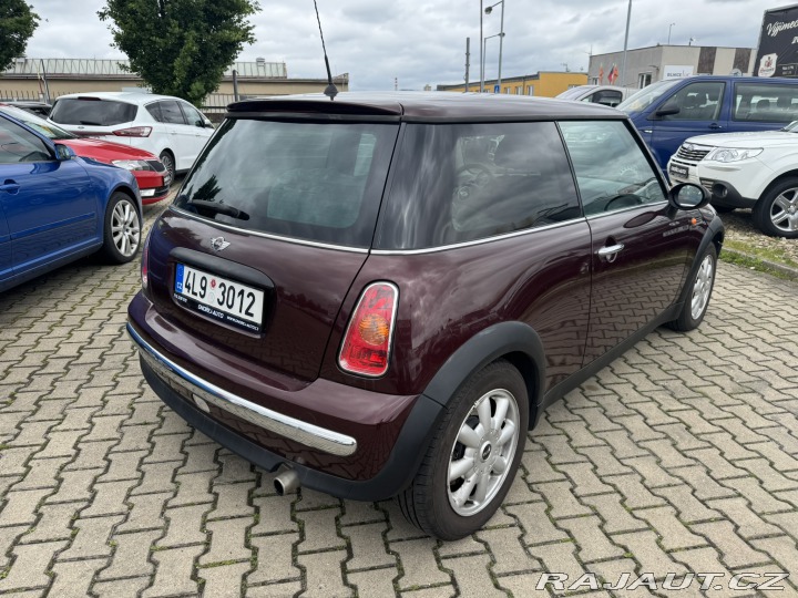 Mini One 1,6i 66KW KOLA STK 2. MAJ 2003