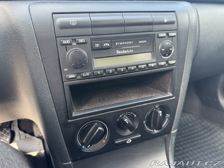 Škoda Octavia 1,6 MPI 75 KW 1 MAJ STK 2005