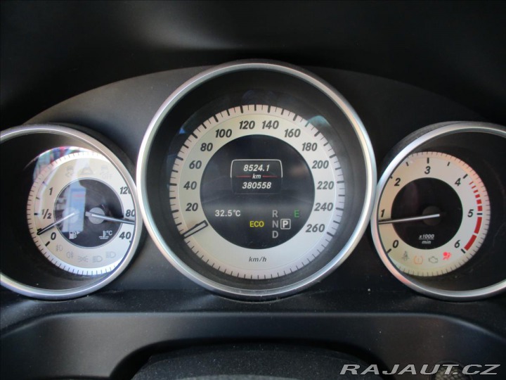 Mercedes-Benz E 2,2 CDi 220 125kw Ambient 2015