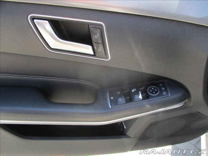Mercedes-Benz E 2,2 CDi 220 125kw Ambient 2015