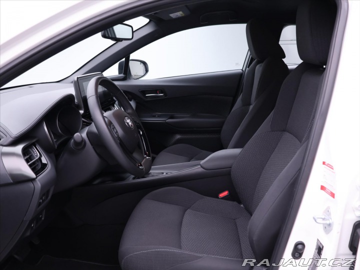 Toyota C-HR 1,8 Hybrid 72kW E-CVT CZ 2019