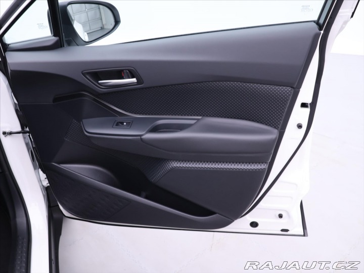Toyota C-HR 1,8 Hybrid 72 kW E-CVT CZ 2019