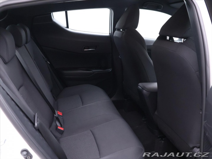 Toyota C-HR 1,8 Hybrid 72kW E-CVT CZ 2019