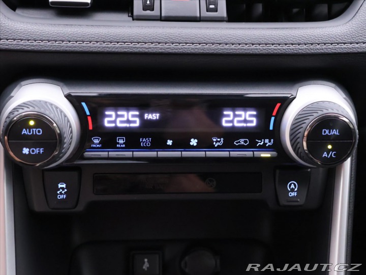Toyota RAV4 2,0 VVT 129KW CZ 4WD Tažn 2022