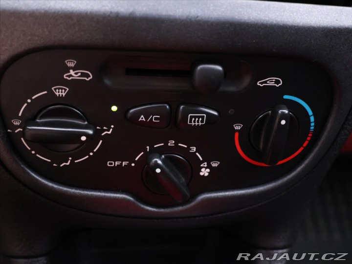 Peugeot 206 1,4 HDi 50kW CZ Klimatiza 2005