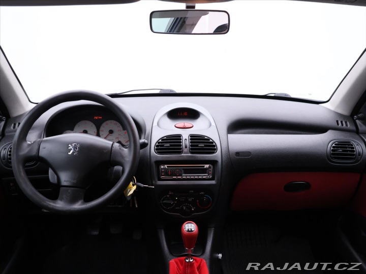 Peugeot 206 1,4 HDi 50kW CZ Klimatiza 2005