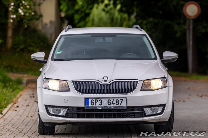 Škoda Octavia 2,0 TDI, tažné, 2 sady 2015