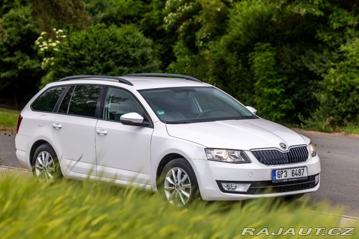Škoda Octavia 2,0 TDI, tažné, 2 sady 2015