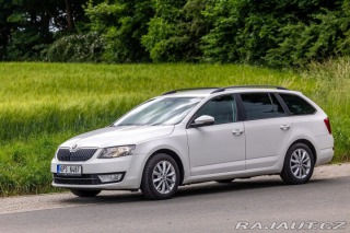 Škoda Octavia 2,0 TDI, tažné, 2 sady 2015