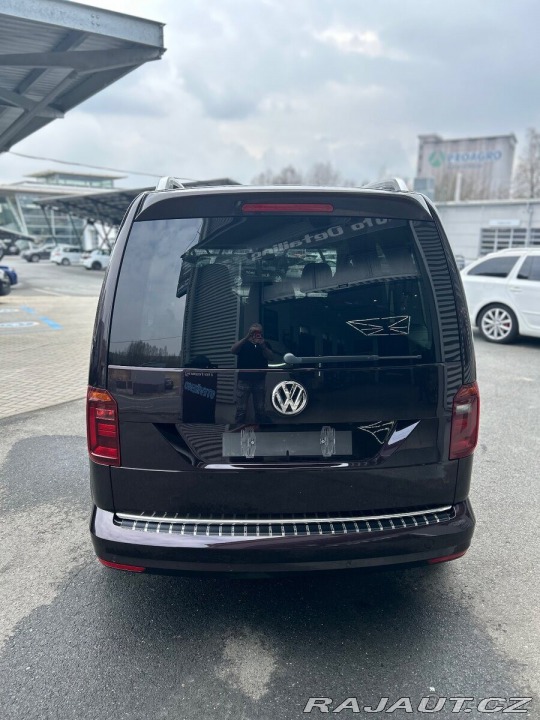 Volkswagen Caddy Highline,bixenon 7 sedače 2017