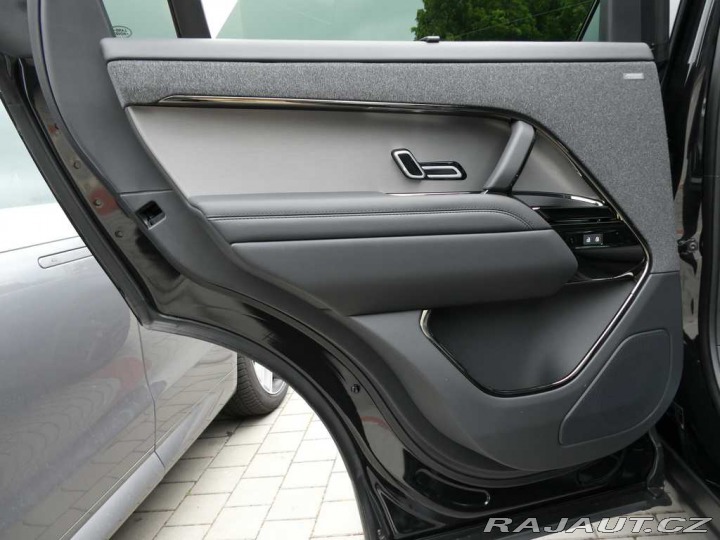 Land Rover Range Rover Sport Dynamic HSE P460e 2025