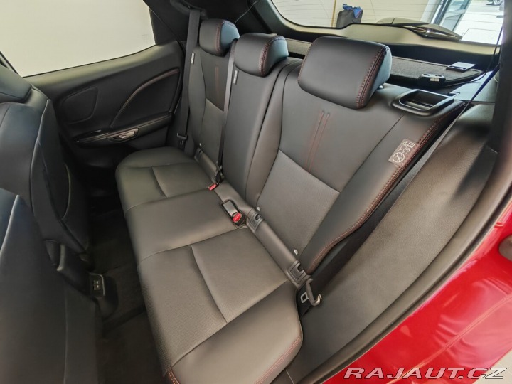 Lexus Ostatní modely LBX 1.5 HEV Emotion FWD 2024