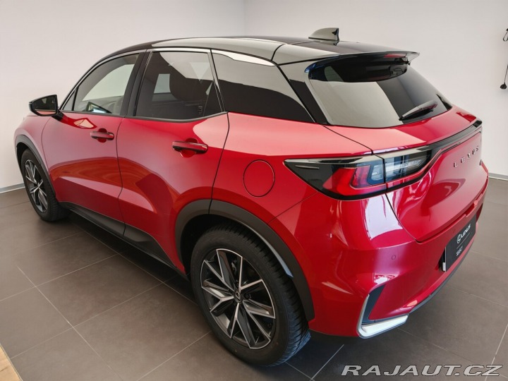 Lexus Ostatní modely LBX 1.5 HEV Emotion FWD 2024