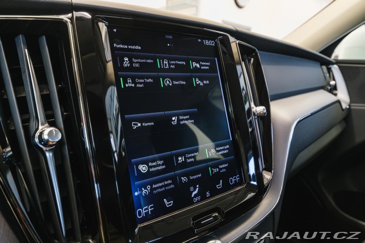 Volvo XC60 B4 AWD 145kW Momentum Pro 2020