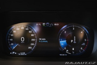 Volvo XC60 B4 AWD 145kW Momentum Pro 2020