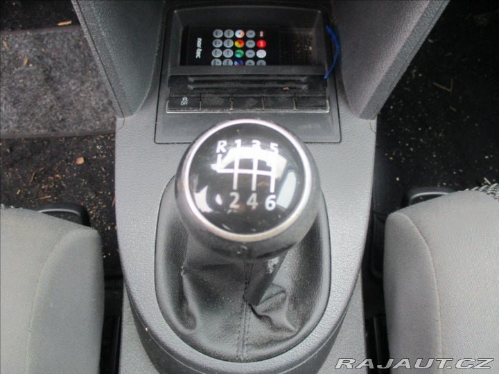 Volkswagen Touran 1,6 TDi 77kw Klimatr. 6ry 2011