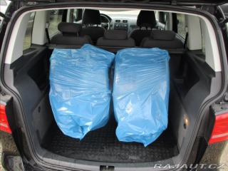 Volkswagen Touran 1,6 TDi 77kw Klimatr. 6ry 2011