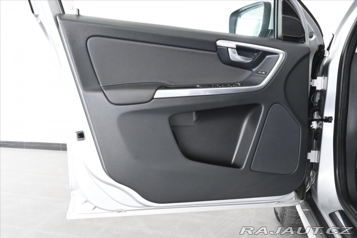 Volvo XC60 2,4 D5 133 kW AT6 AWD Zár 2015
