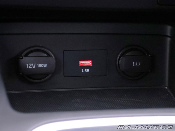 Kia Ceed 1,5 T-GDI 118kW Top SW CZ 2022