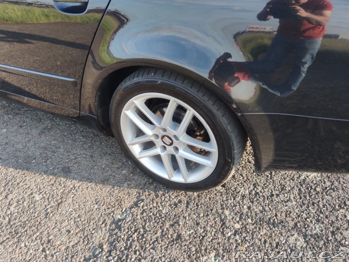 Seat Exeo 2,0 TDI-105 KW 2011