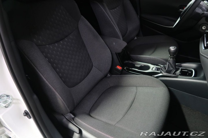 Toyota Corolla 1.5VVT-i,CZ,1Maj,Comfort 2024
