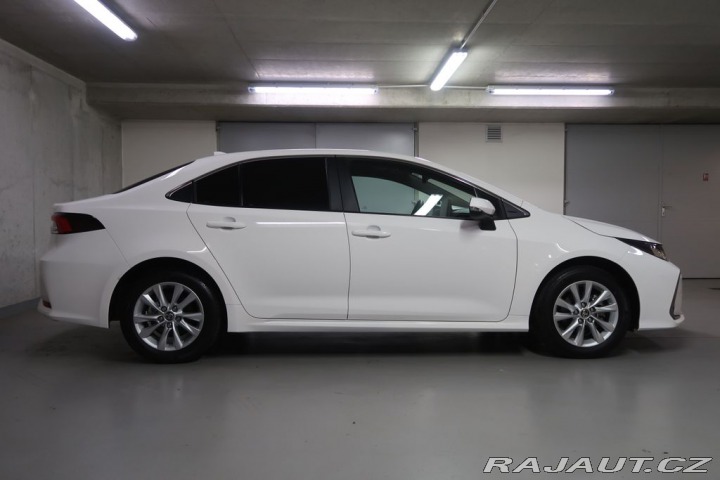 Toyota Corolla 1.5VVT-i,CZ,1Maj,Comfort 2024