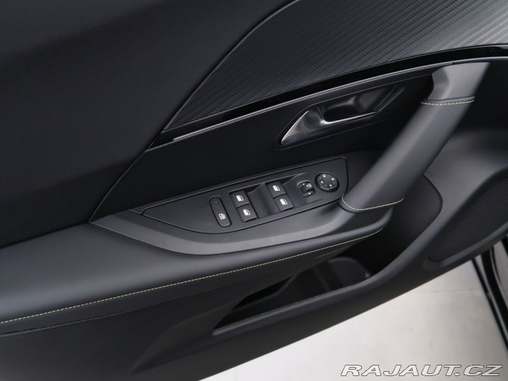Peugeot 2008 1.2PureTech,CZ,1Maj,GT,AT 2024