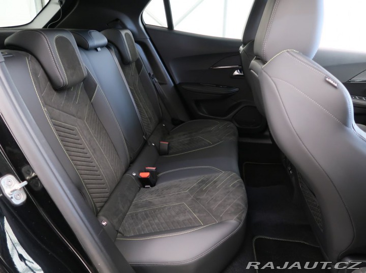 Peugeot 2008 1.2PureTech,CZ,1Maj,GT,AT 2024