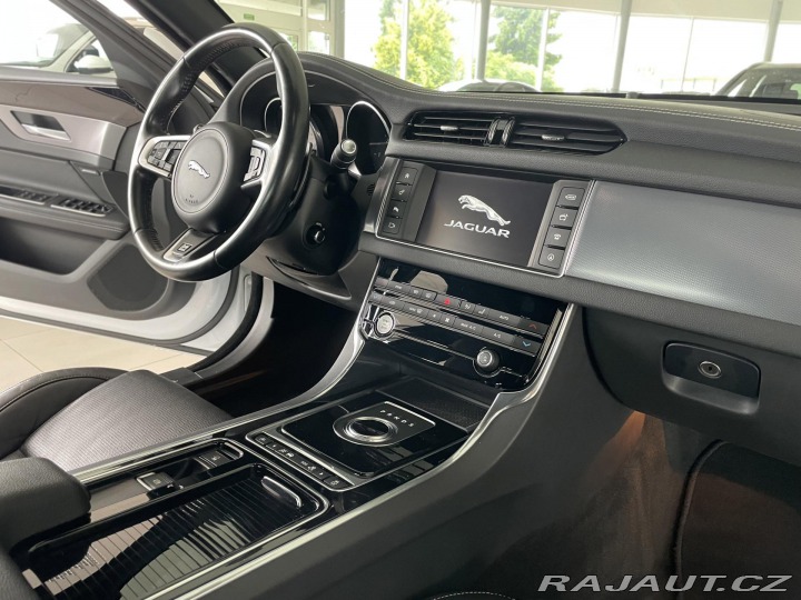Jaguar XF 30d R-SPORT*Panorama*Meri 2016