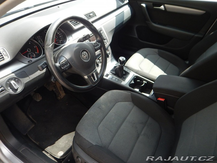 Volkswagen Passat 1.6 TDi 77 kw 2011