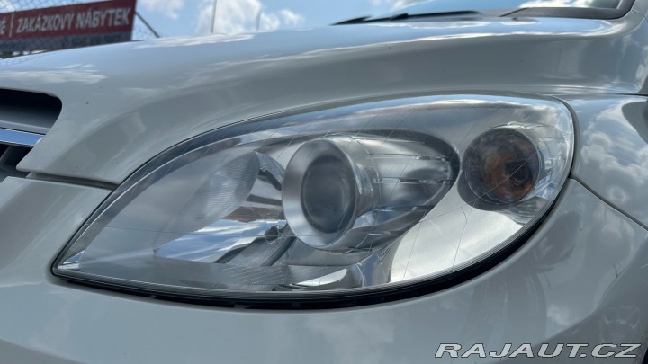 Mercedes-Benz C REZERVOVANO 2011